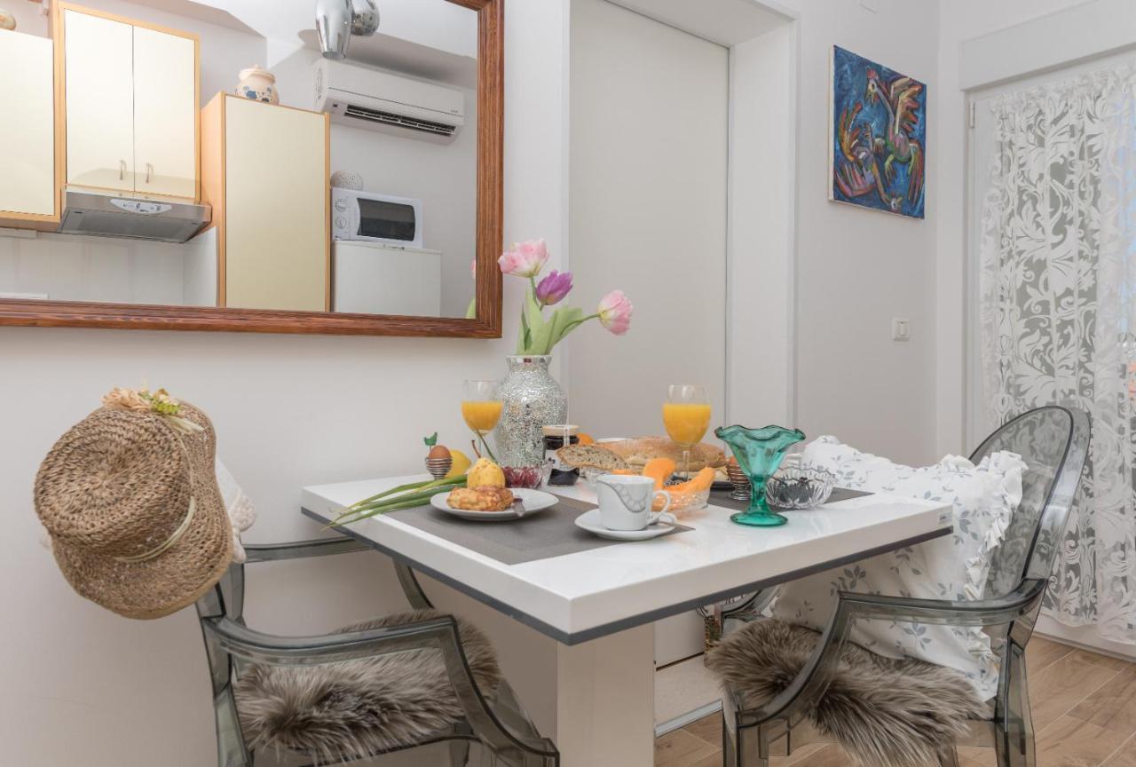 מאקרסקה East Side Deluxe Suite מראה חיצוני תמונה